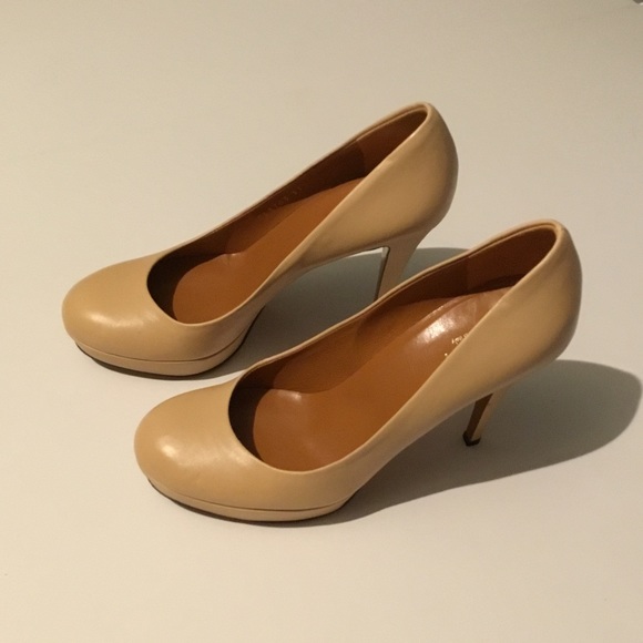 GUCCI - Picture 3 of 16